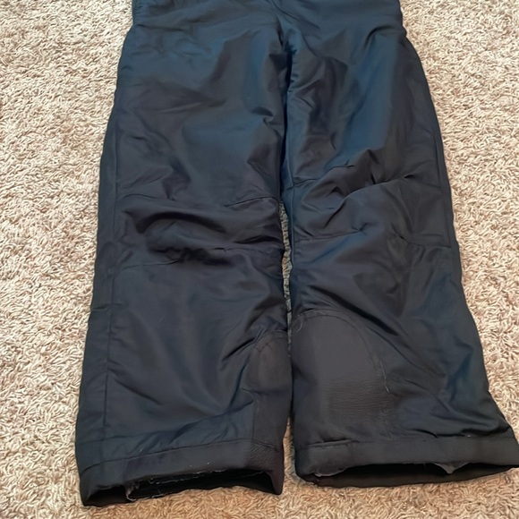 Youth XS Snowsuit - Picture 2 of 5